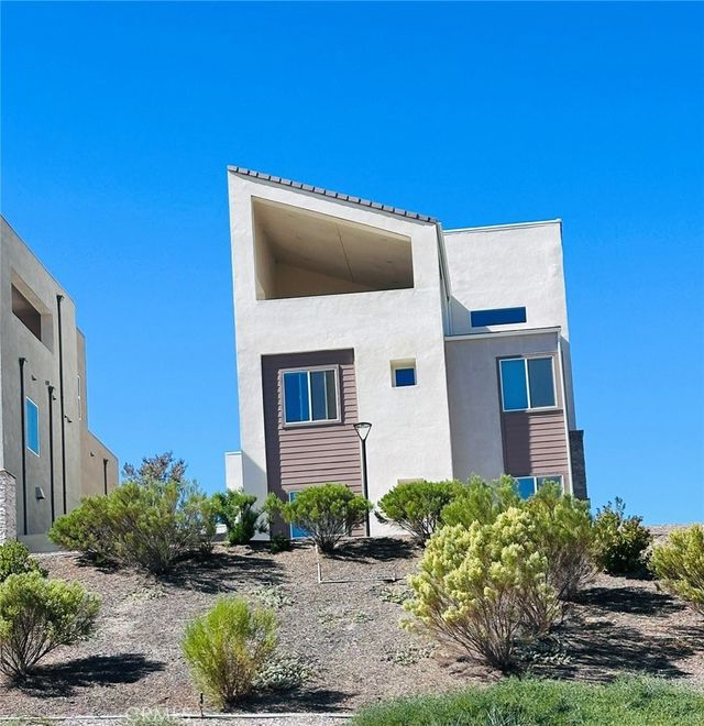 27148 Skyland, Valencia