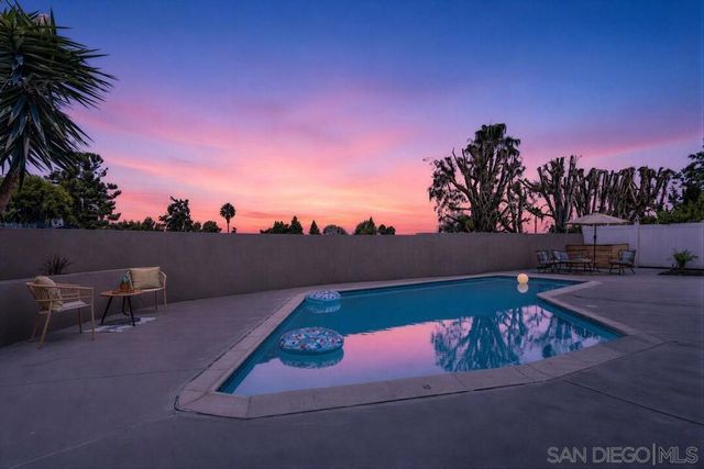 8782 Mulvaney Dr, San Diego
