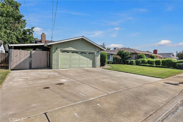 385 Emerald, Merced