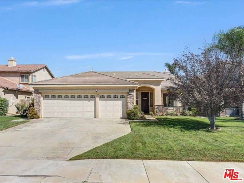 25832 Boulder Rock Place, Menifee