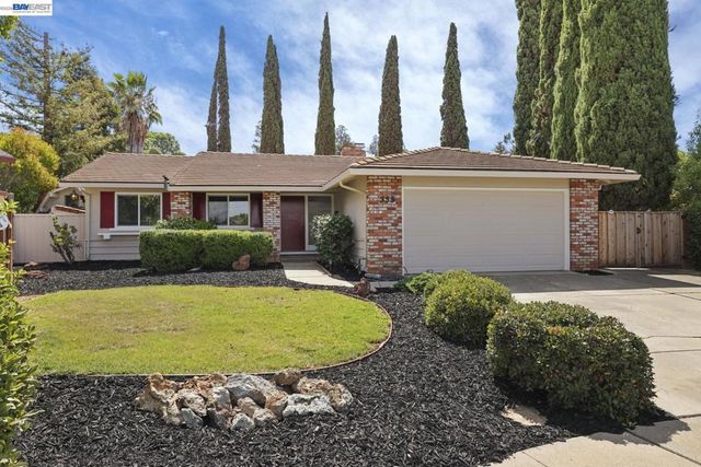 553 Bell Ave, Livermore