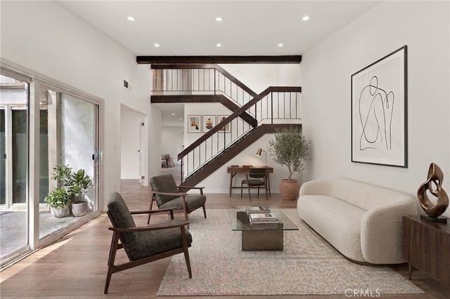 10120 Larwin Avenue # 3, Chatsworth