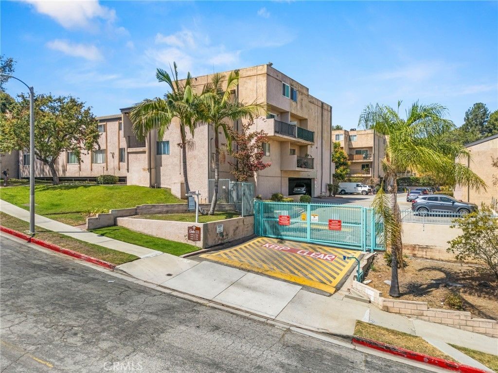 1765 Neil Armstrong # 202, Montebello