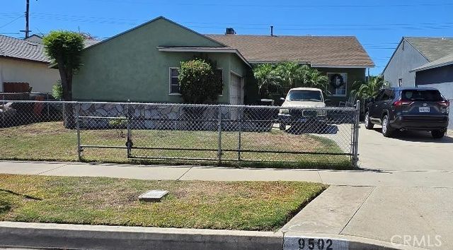 9502 Brookpark, Downey