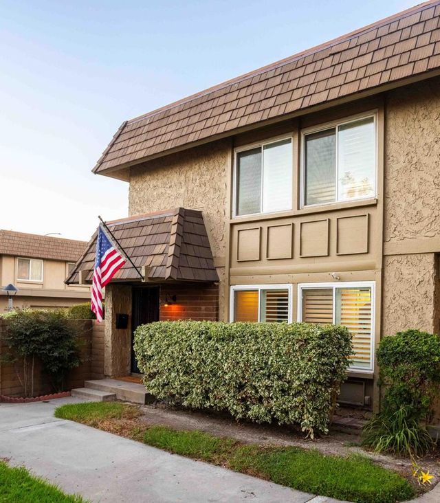 10382 Truckee River Court, Fountain Valley
