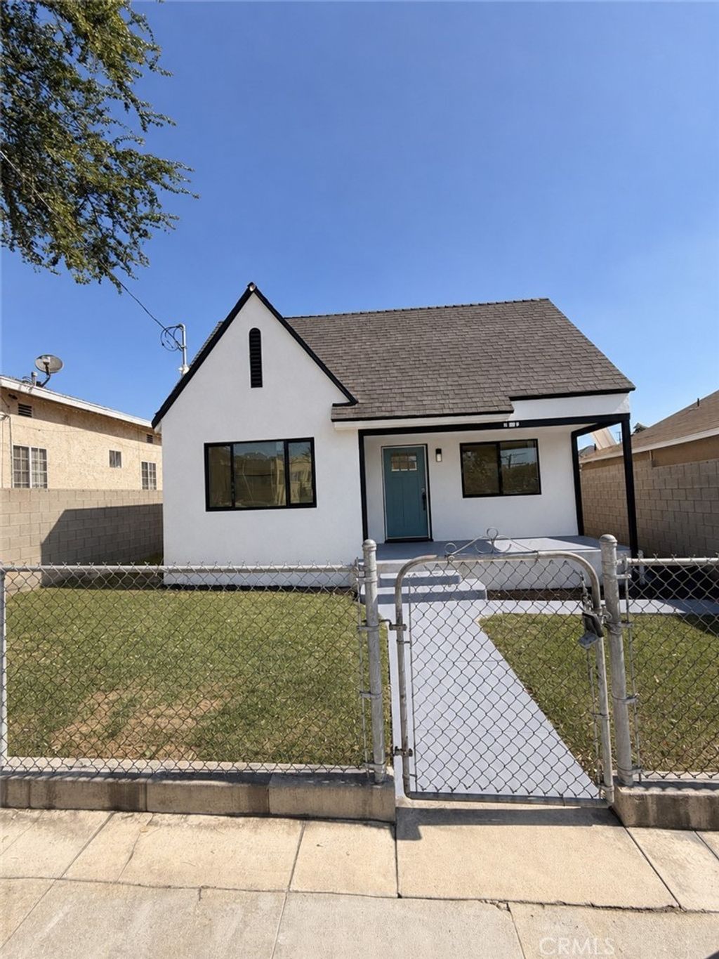 3081 Guirado, Los Angeles