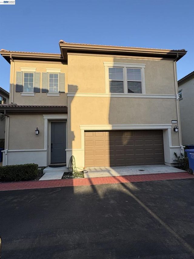 1230 S Ross Ct, Mountain House
