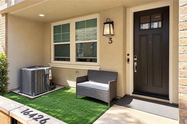 16426 Whittier # 3, Whittier