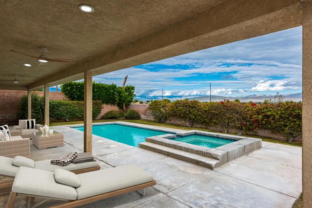 74140 Scholar Lane E, Palm Desert