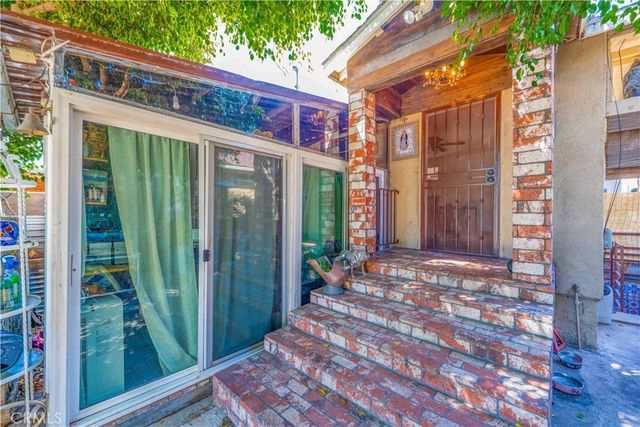 307 N Kern Avenue, East Los Angeles