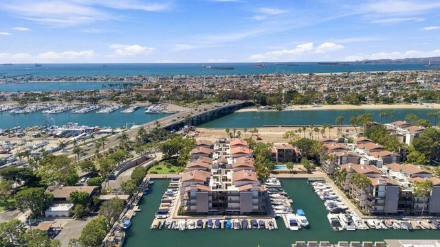 9126 Marina Pacifica Drive N, Long Beach
