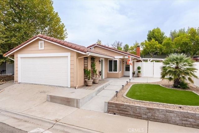 205 Honeysuckle, Paso Robles