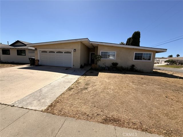 15621 Pacific Street, Tustin