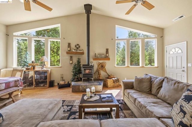 29392 Alpine Dr, Cold Springs