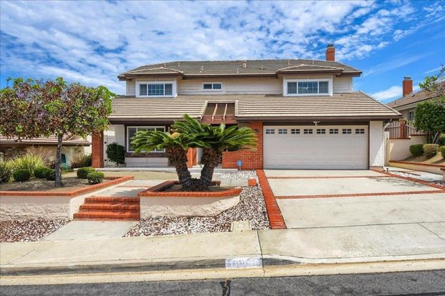 12550 Shropshire Ln, San Diego