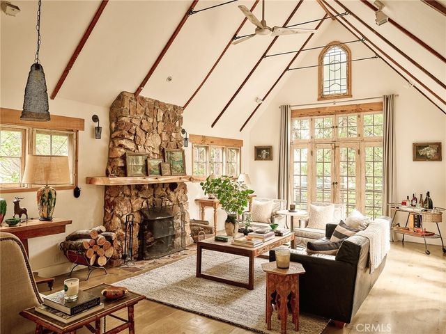 255 Hemlock, Lake Arrowhead