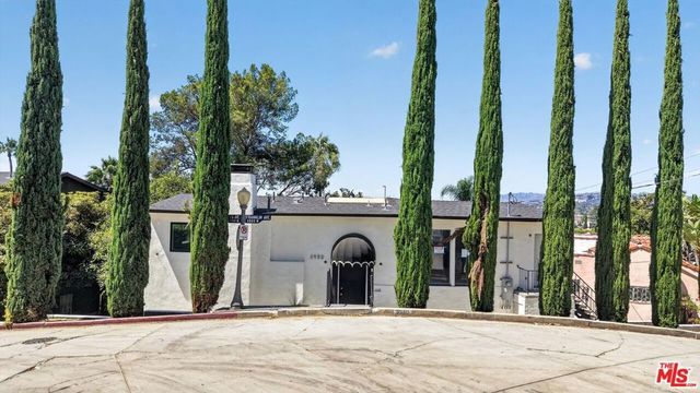 3950 Franklin Avenue, Los Angeles