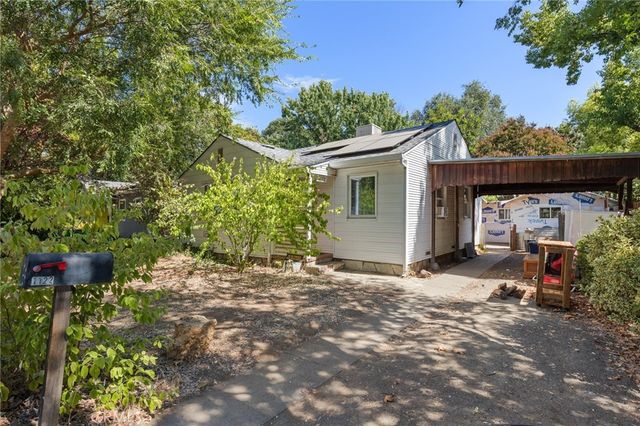 1122 Sunset, Chico