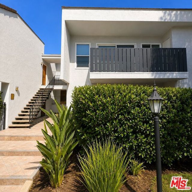 18645 Hatteras Street # 263, Tarzana