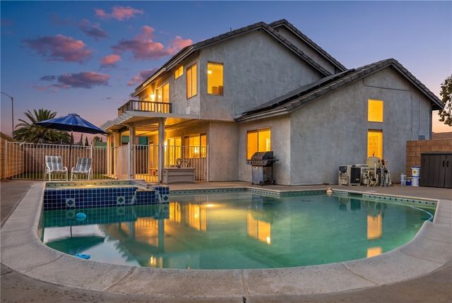 12796 Kern River Road, Victorville