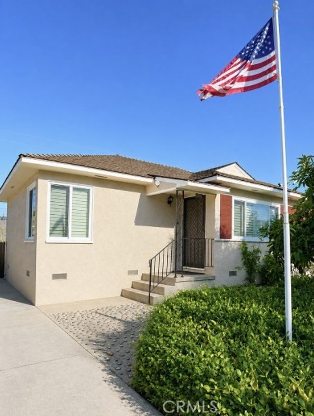 4538 Adenmoor Avenue, Lakewood