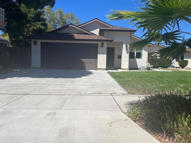 395 E 8th Street, Gilroy