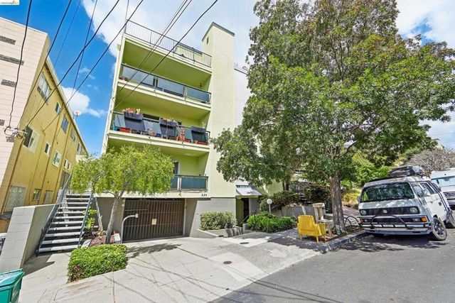 321 Warwick Ave # 303, Oakland
