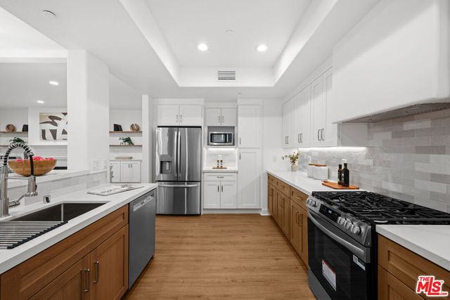 11115 Acama Street # 104, Studio City