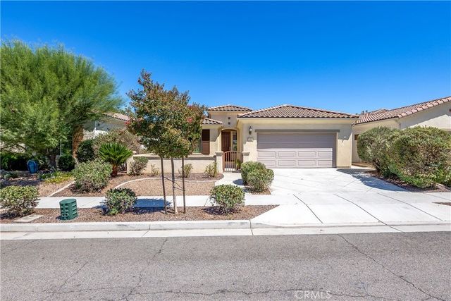 1382 Via Rivas, Hemet
