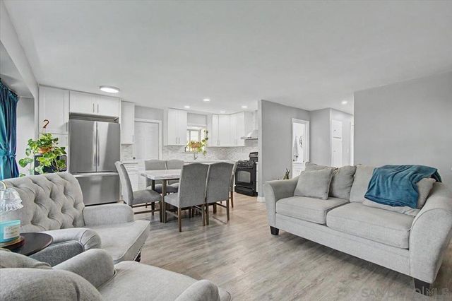 2646 Calle Serena, San Diego