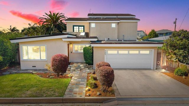 325 25th Avenue, Santa Cruz