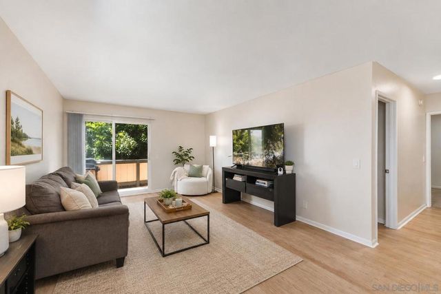 868 E Alvarado # 28, Fallbrook