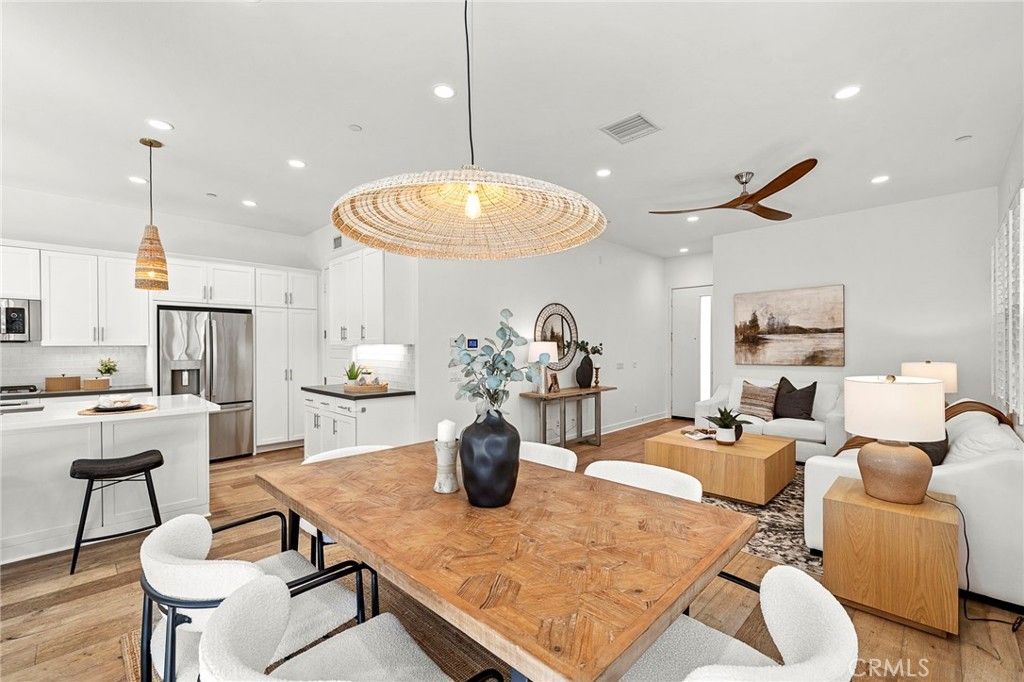 2111 Breakaway, Costa Mesa