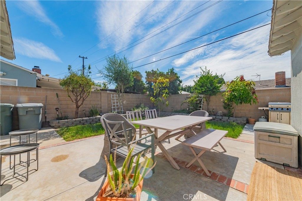 8695 Madison Avenue, Buena Park