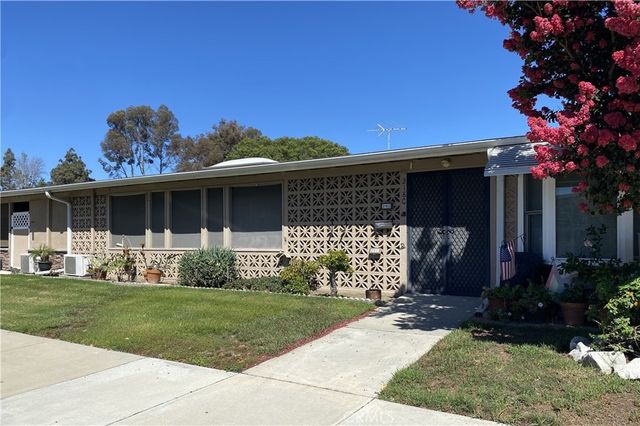 1060 Foxburg Rd. M9-218c, Seal Beach