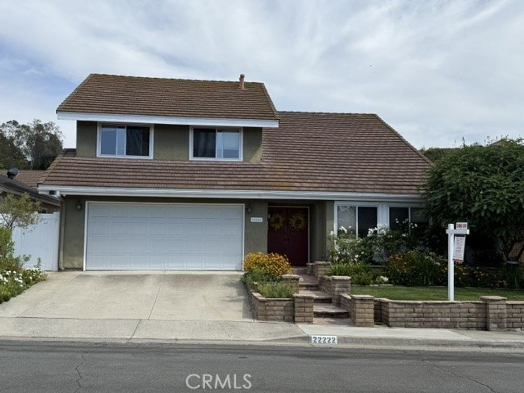 22222 Currant Creek, Lake Forest