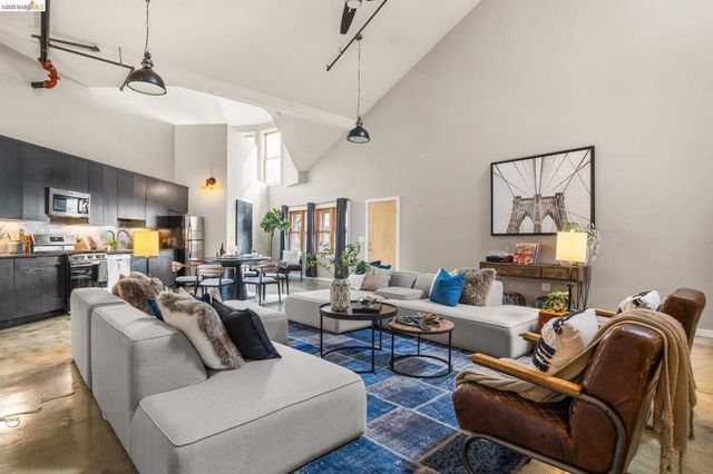 2875 Glascock # 209, Oakland