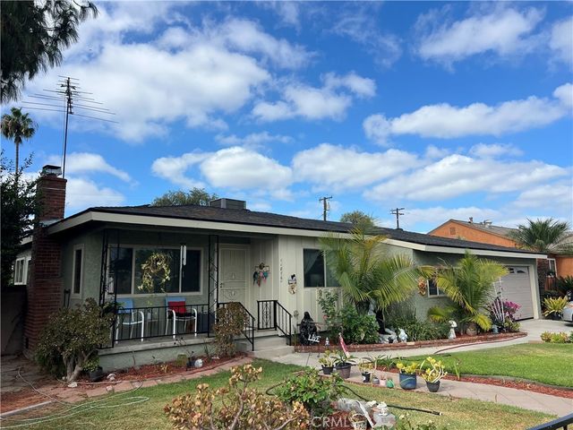 11876 Lesser, Norwalk