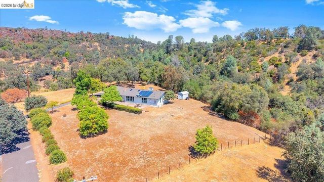 9790 O Neil Ct, Jamestown