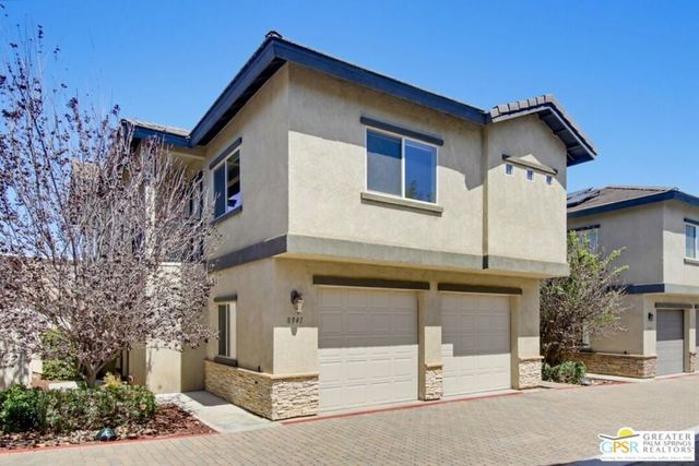 8941 N Magnolia Avenue, Santee