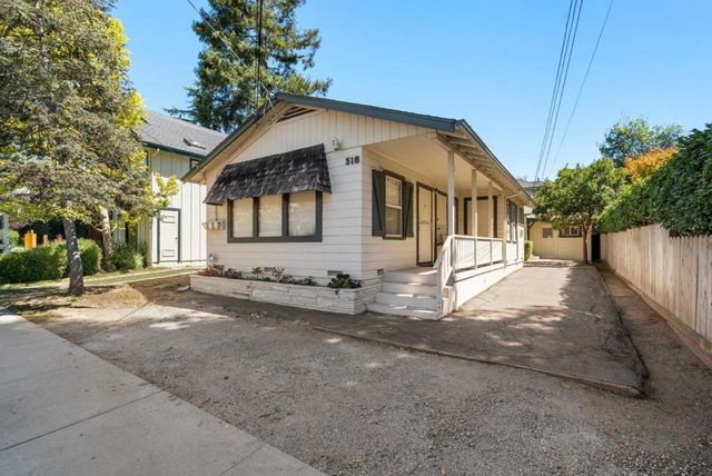 516 Capitola Avenue, Capitola