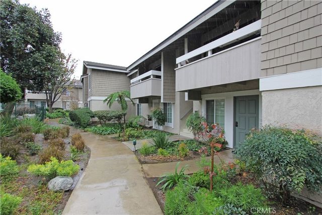 242 Streamwood, Irvine