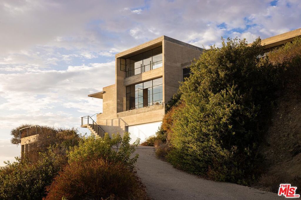 Photo of Listing #26976839