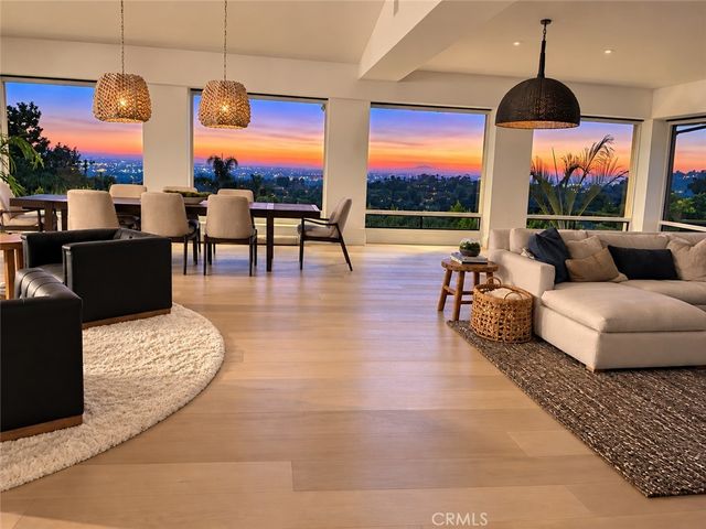 10491 Ridgeway Drive, North Tustin