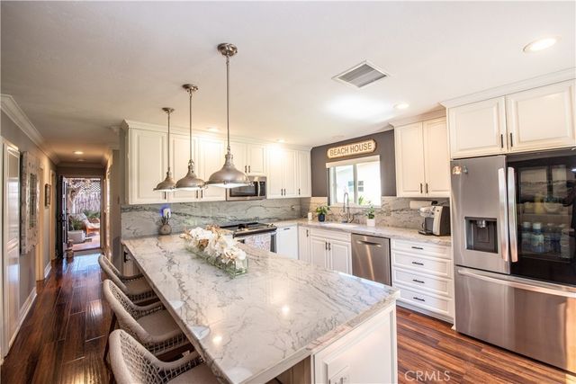 4438 Kittiwake Way, Oceanside