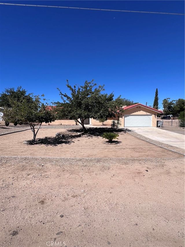 11490 4th, Hesperia