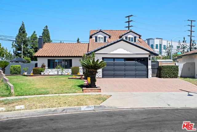 1293 E Bankers Drive, Carson