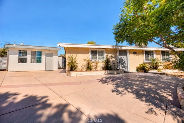 11848 Chadron, Pacoima