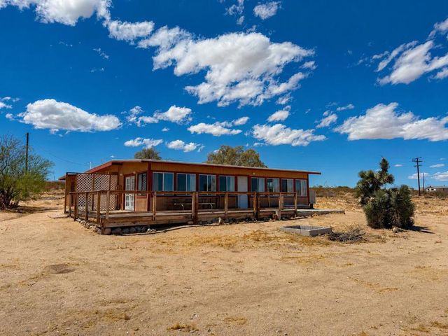 4525 Kickapoo, Landers