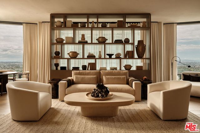 211 W Elm Court # 27b, Los Angeles